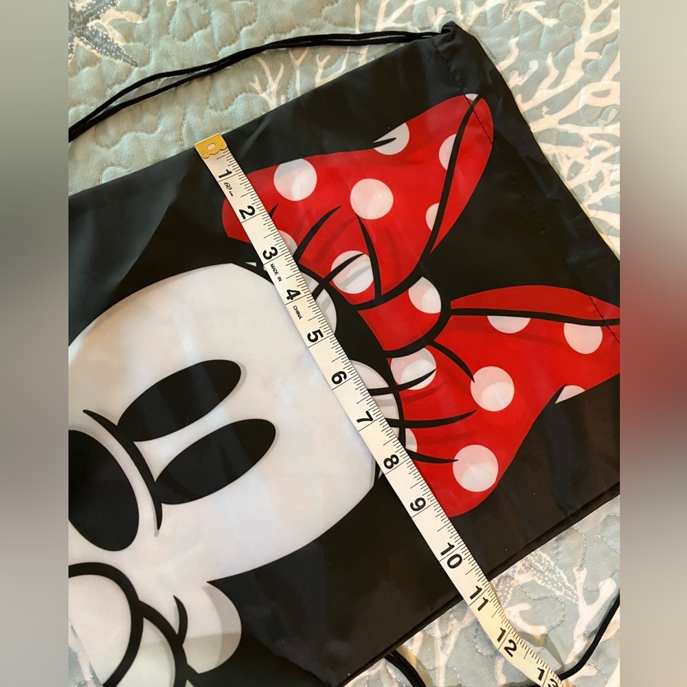 🧨Minnie Mouse thin backpack NWOT - Picture 2 of 5